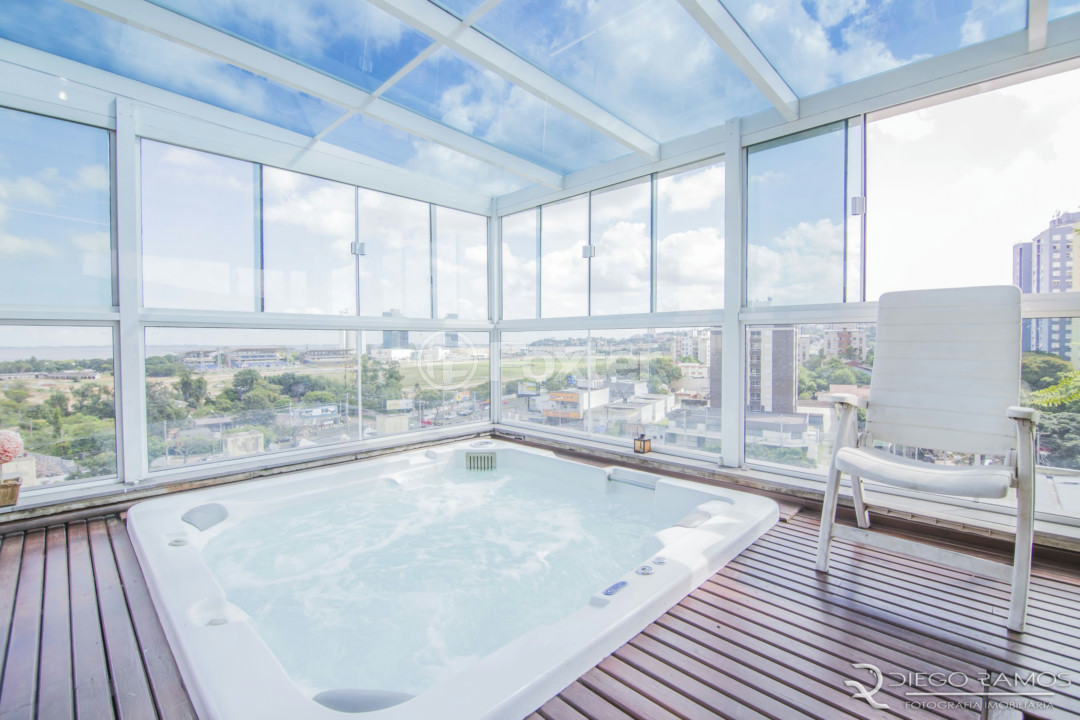 Cobertura à venda com 2 quartos, 250m² - Foto 1