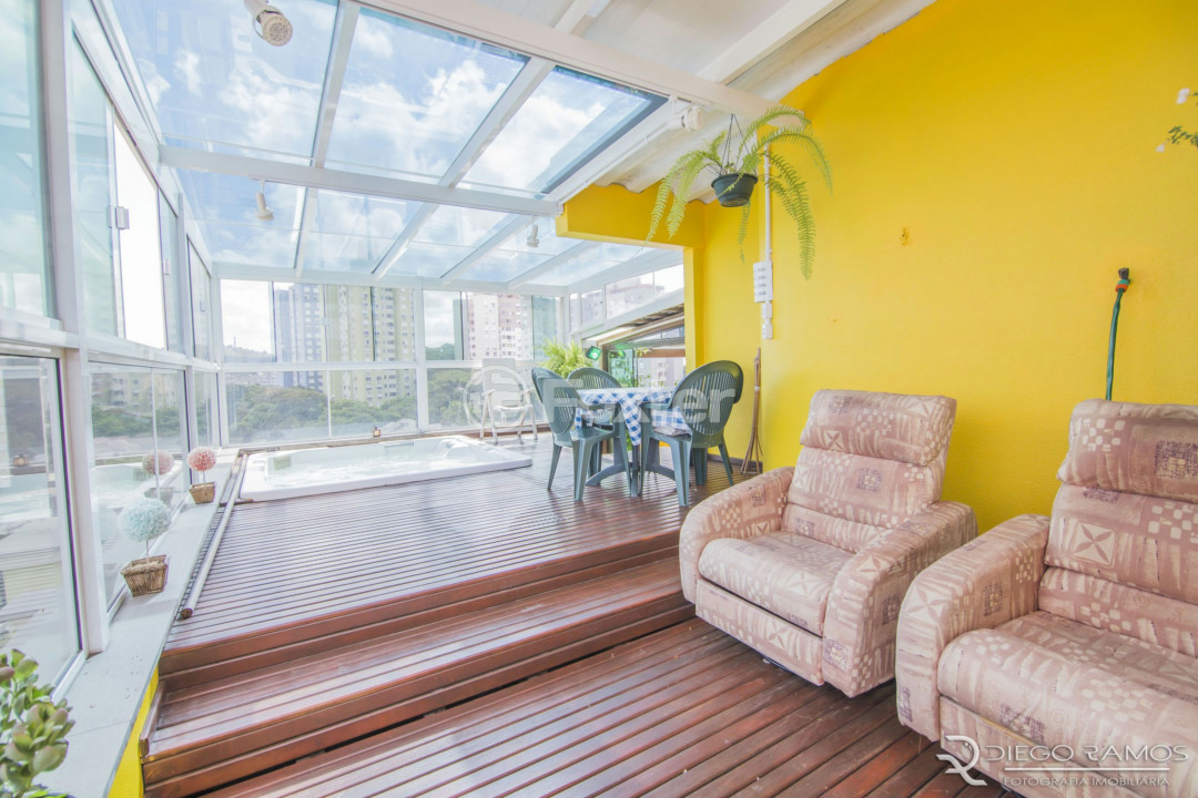 Cobertura à venda com 2 quartos, 250m² - Foto 4