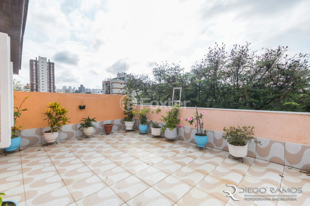 Cobertura à venda com 2 quartos, 140m² - Foto 2