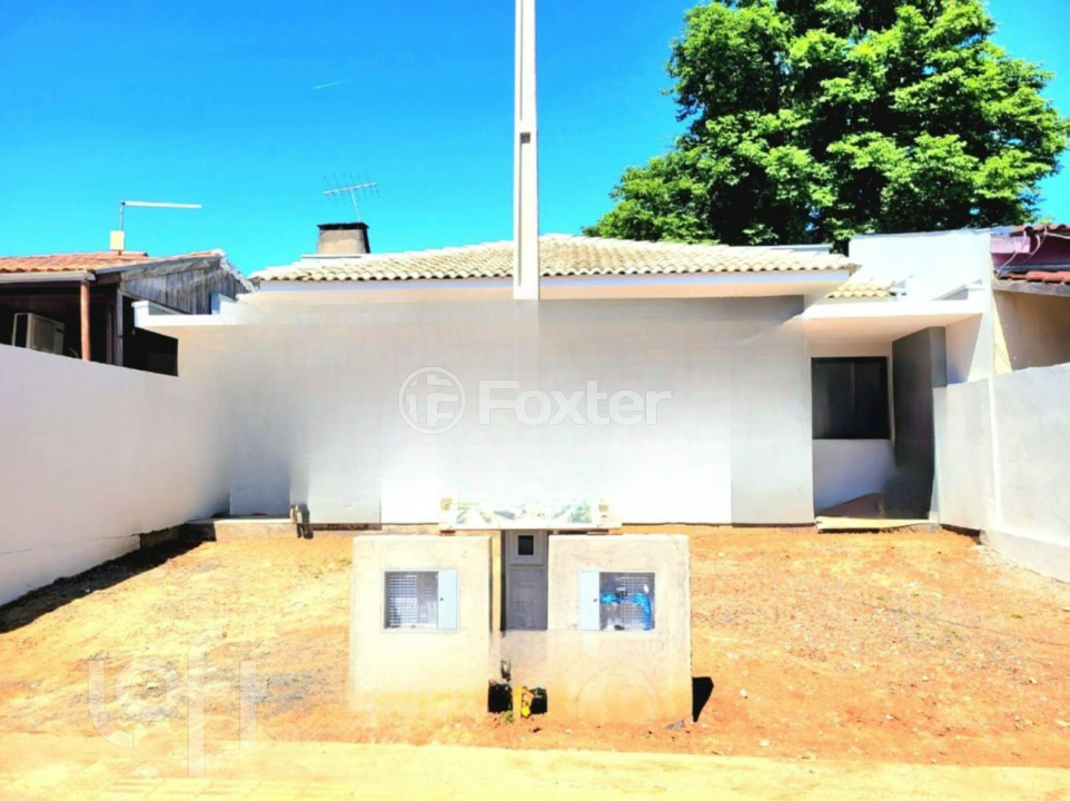 Casa à venda com 3 quartos, 68m² - Foto 1