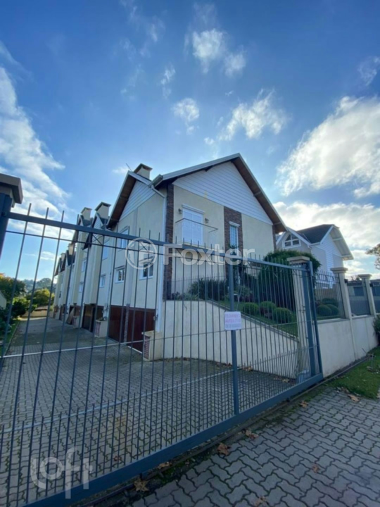 Casa à venda com 4 quartos, 151m² - Foto 2