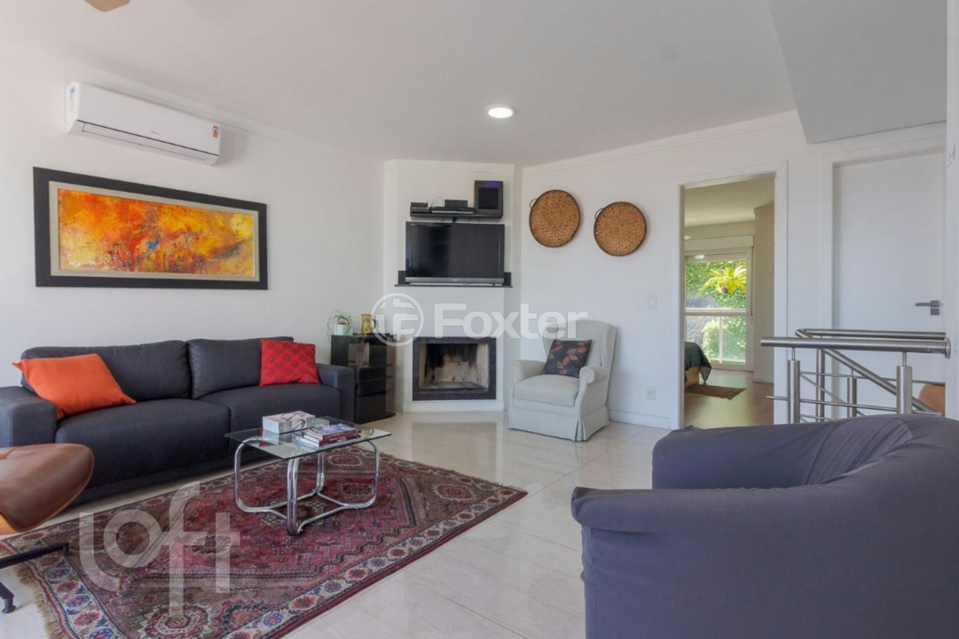 Casa de Condomínio à venda com 3 quartos, 250m² - Foto 4