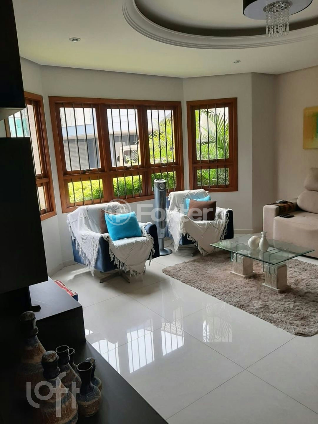 Casa de Condomínio à venda com 3 quartos, 200m² - Foto 1
