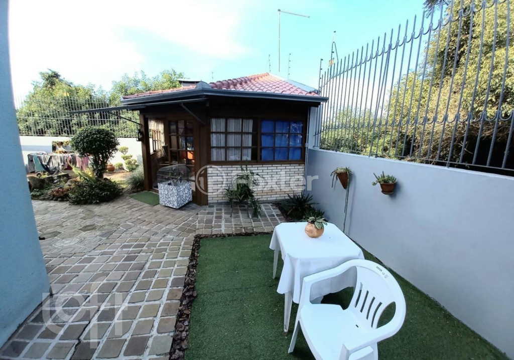 Casa à venda com 3 quartos, 201m² - Foto 25