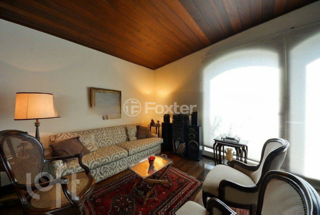 Casa à venda com 3 quartos, 350m² - Foto 1