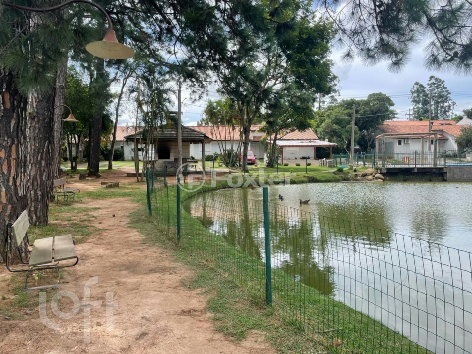 Casa à venda com 2 quartos, 50m² - Foto 2