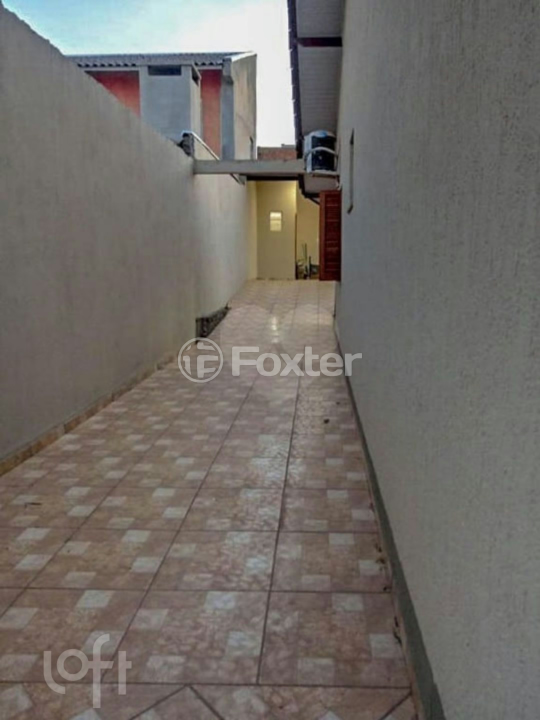 Casa à venda com 2 quartos, 88m² - Foto 1
