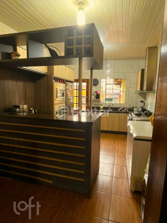 Casa à venda com 3 quartos, 200m² - Foto 4