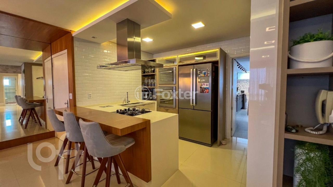 Apartamento à venda com 3 quartos, 120m² - Foto 4