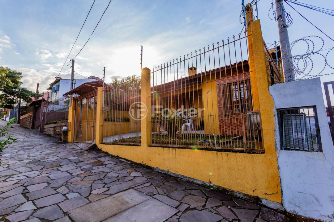 Casa à venda com 3 quartos, 103m² - Foto 2