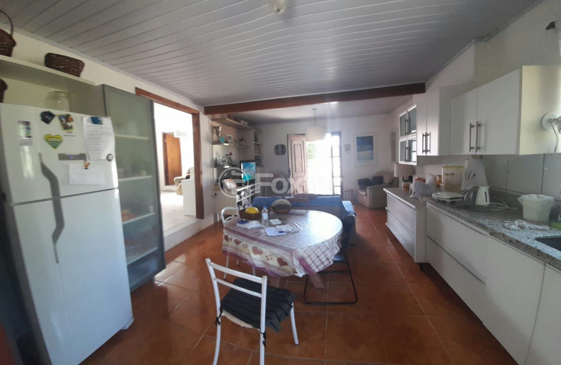 Casa à venda com 3 quartos, 149m² - Foto 3