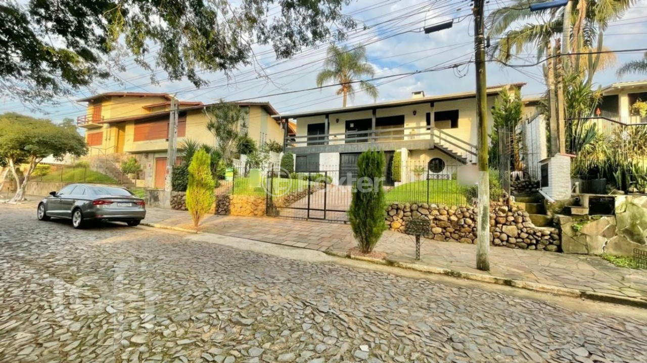 Casa à venda com 3 quartos, 292m² - Foto 3