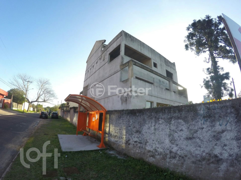 Casa à venda com 5 quartos, 250m² - Foto 2