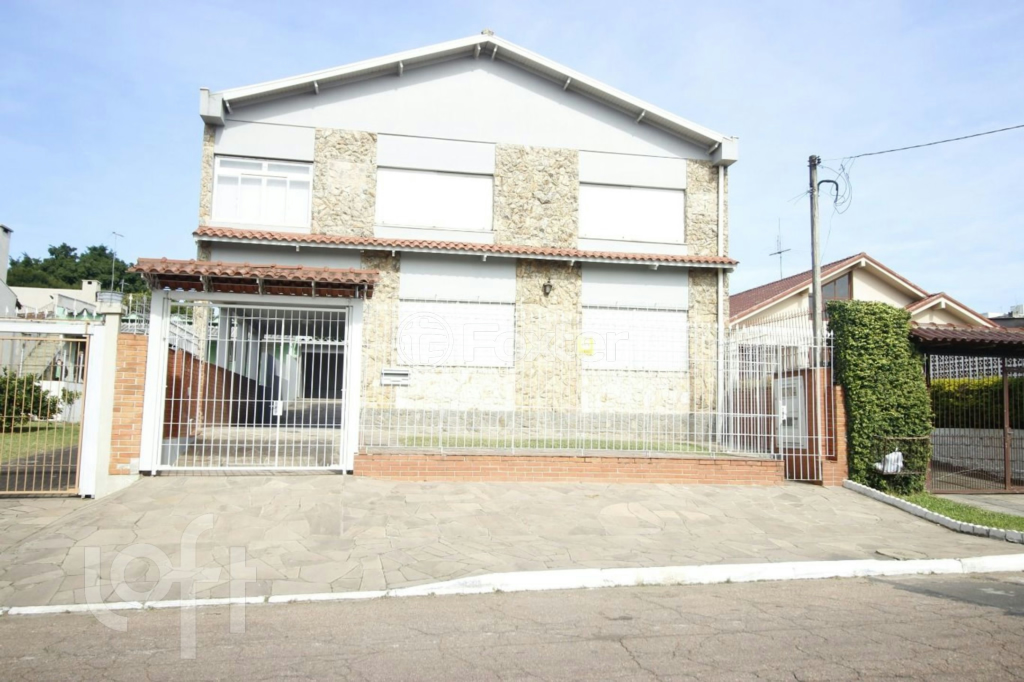Casa à venda com 5 quartos, 244m² - Foto 30