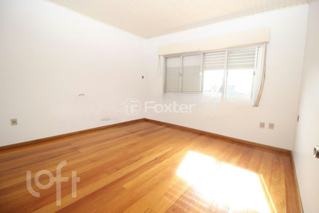 Casa à venda com 5 quartos, 244m² - Foto 16