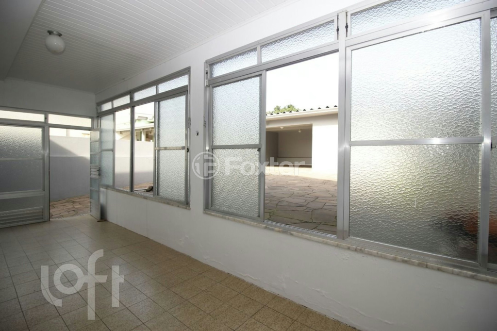 Casa à venda com 5 quartos, 244m² - Foto 7