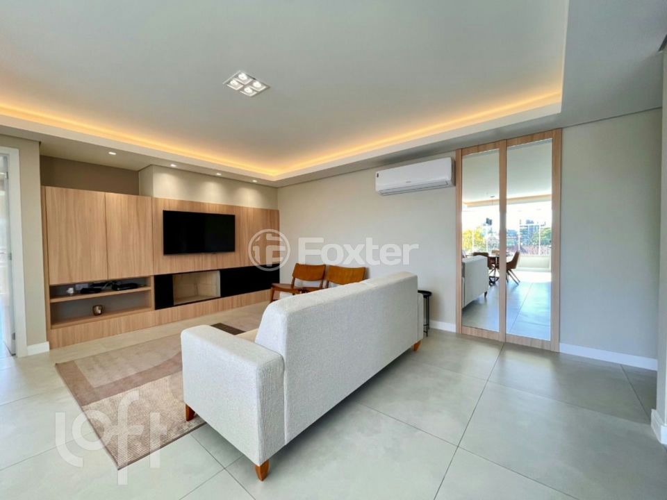 Apartamento à venda com 3 quartos, 131m² - Foto 3