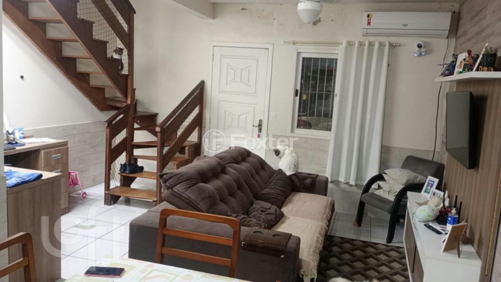 Casa à venda com 2 quartos, 80m² - Foto 1