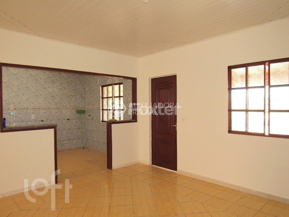 Casa à venda com 2 quartos, 100m² - Foto 2