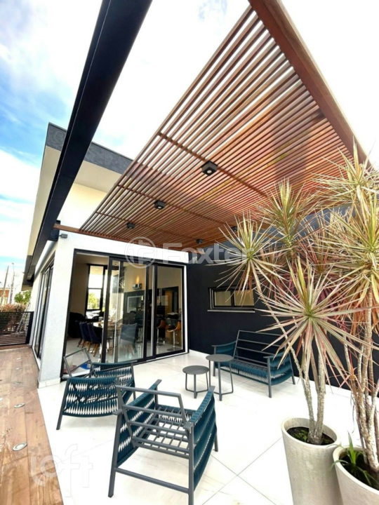 Casa de Condomínio à venda com 3 quartos, 200m² - Foto 2