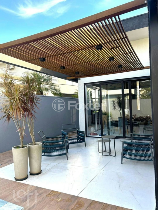 Casa de Condomínio à venda com 3 quartos, 200m² - Foto 4