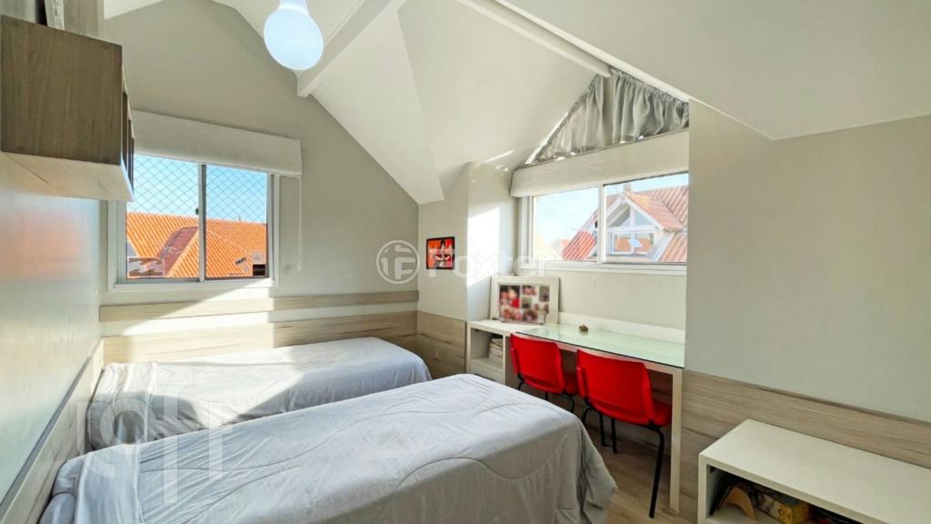 Casa de Condomínio à venda com 4 quartos, 157m² - Foto 31