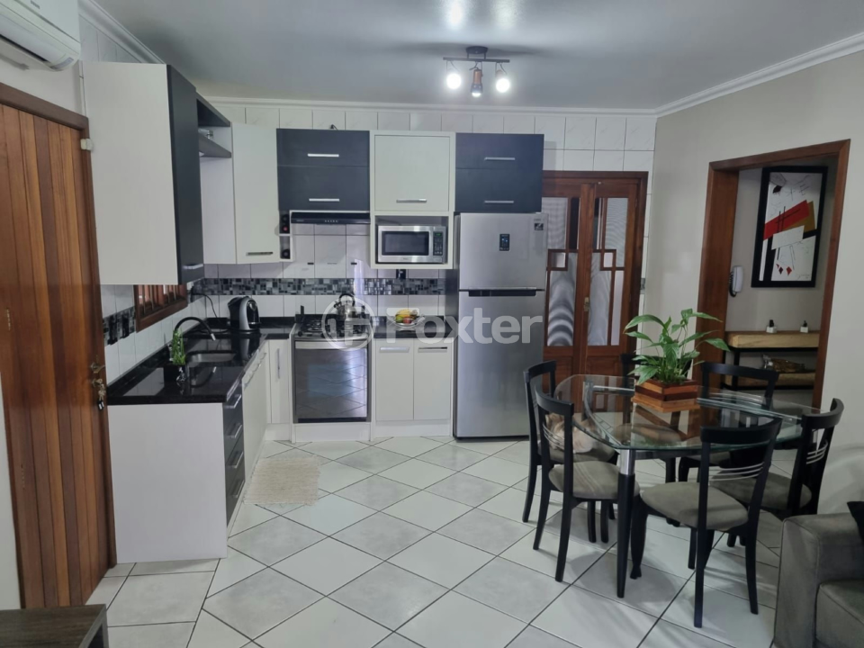 Casa à venda com 3 quartos, 250m² - Foto 9