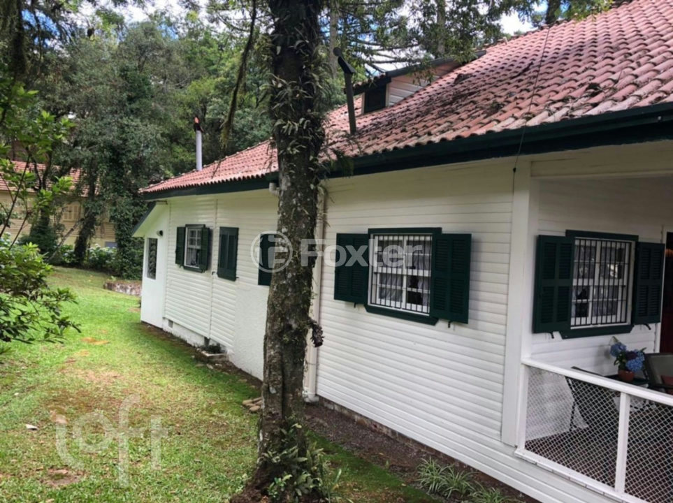 Casa à venda com 6 quartos, 3271m² - Foto 2