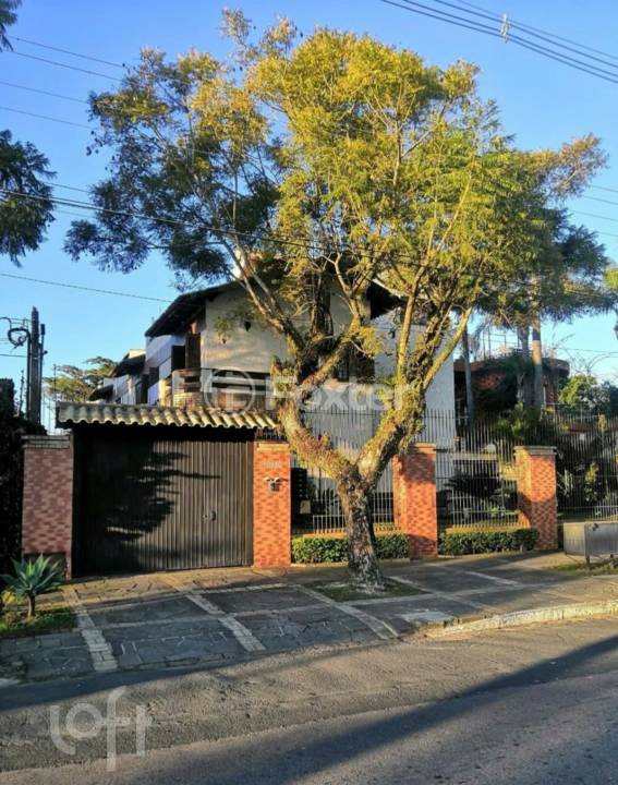 Casa de Condomínio à venda com 3 quartos, 190m² - Foto 1