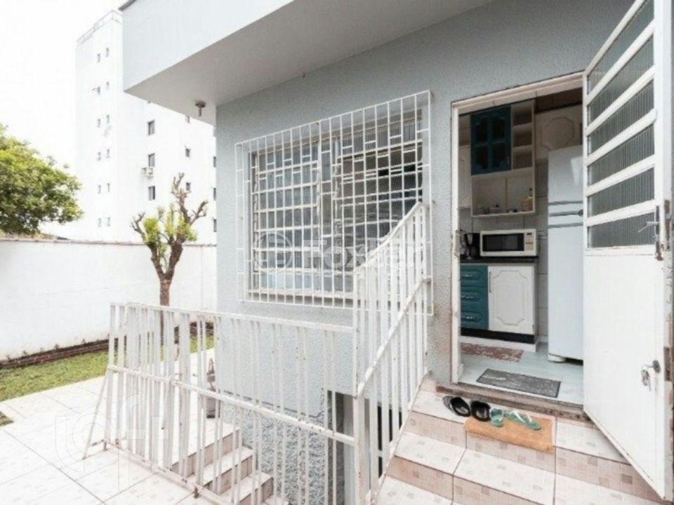 Casa à venda com 3 quartos, 154m² - Foto 3