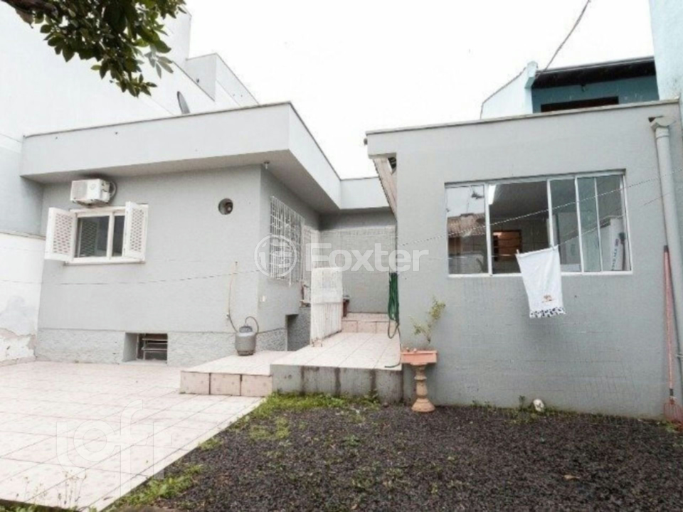 Casa à venda com 3 quartos, 154m² - Foto 2