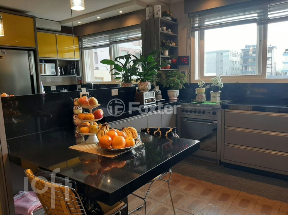 Apartamento à venda com 3 quartos, 141m² - Foto 3