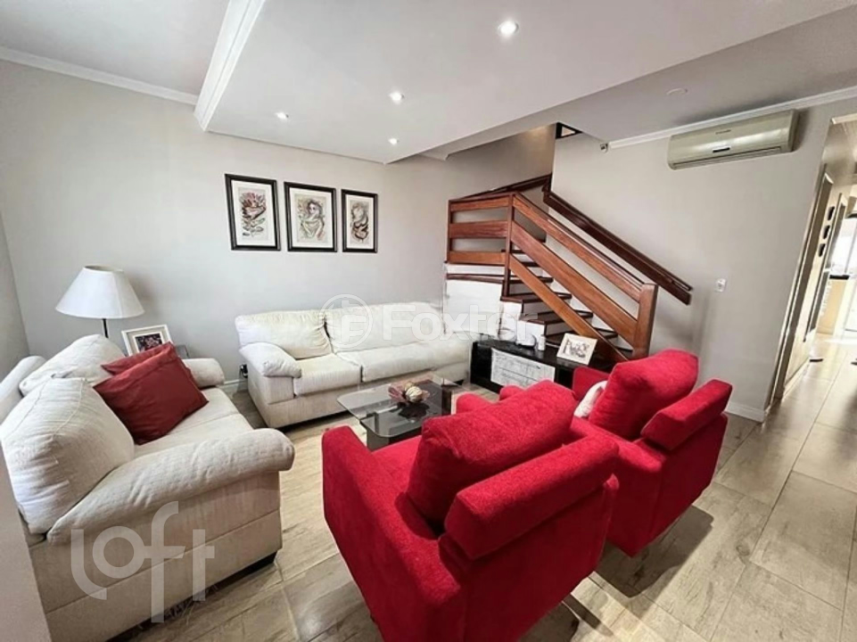 Casa à venda com 3 quartos, 210m² - Foto 2