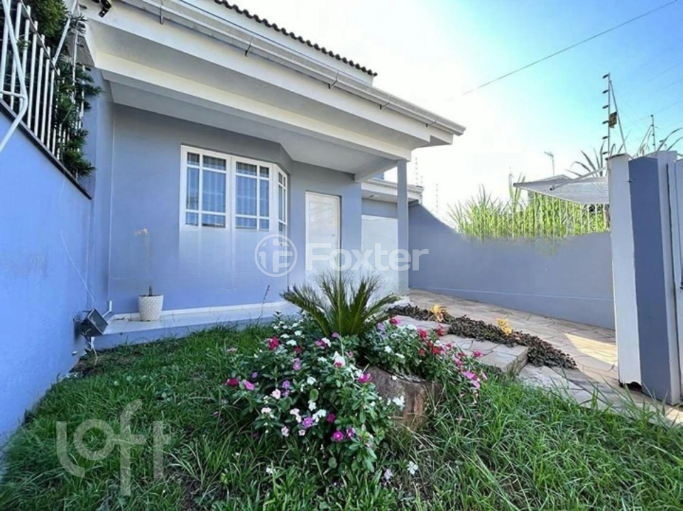 Casa à venda com 3 quartos, 210m² - Foto 1