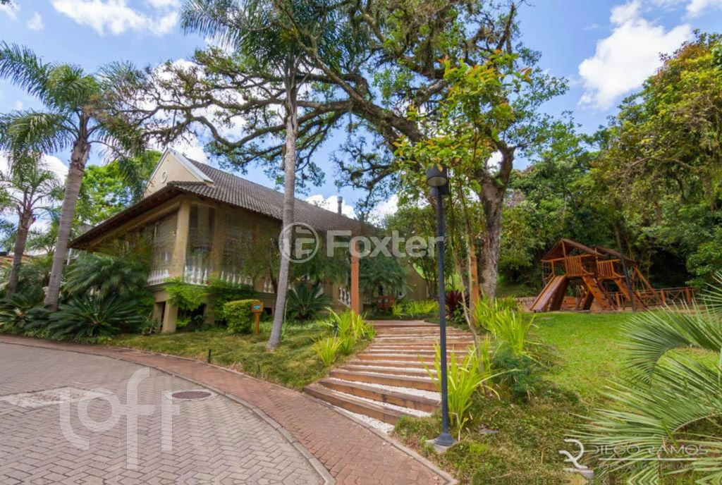 Casa de Condomínio à venda com 3 quartos, 222m² - Foto 55