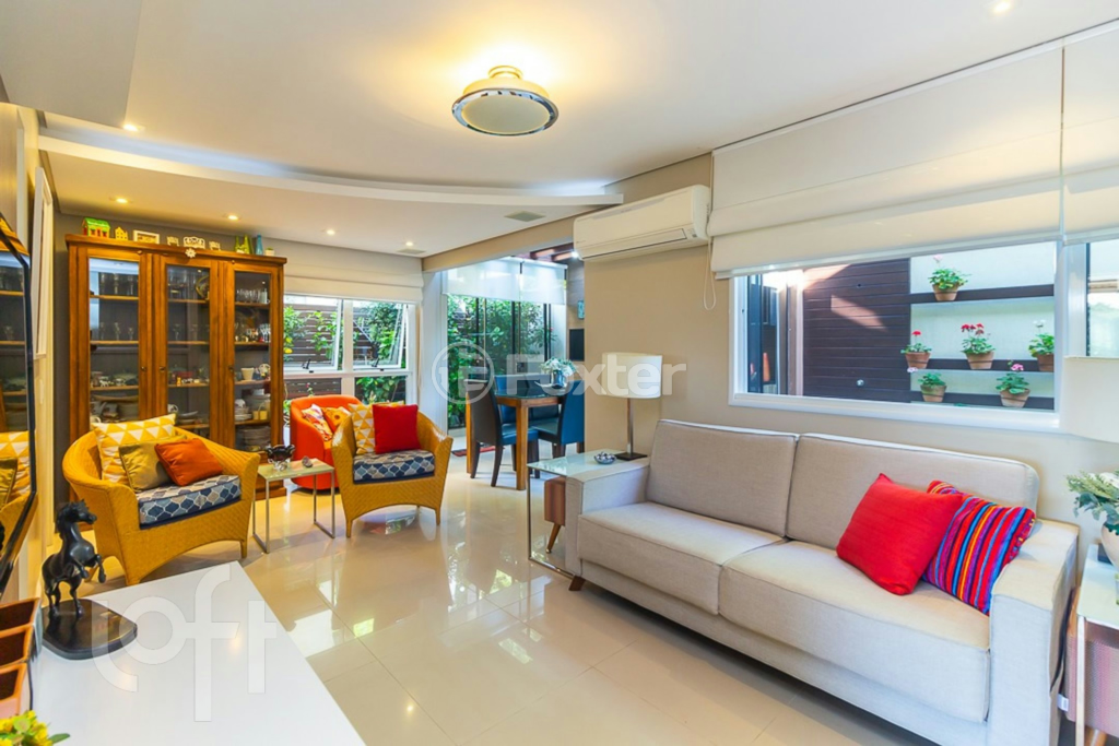 Casa de Condomínio à venda com 3 quartos, 222m² - Foto 3