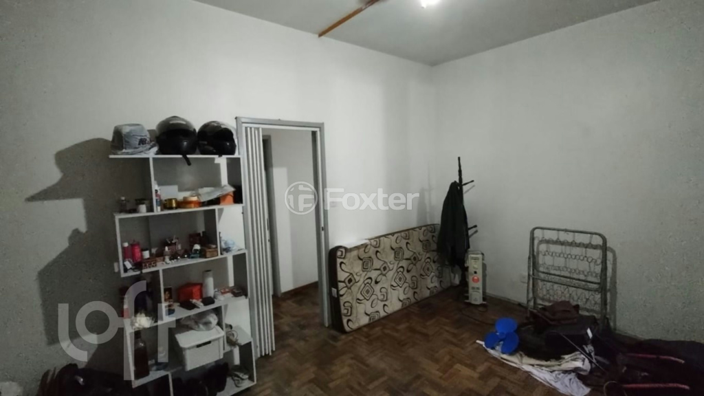 Apartamento à venda com 2 quartos, 70m² - Foto 4