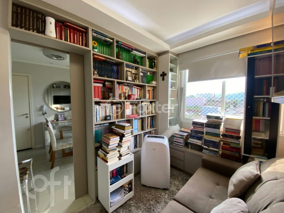 Apartamento à venda com 2 quartos, 63m² - Foto 2