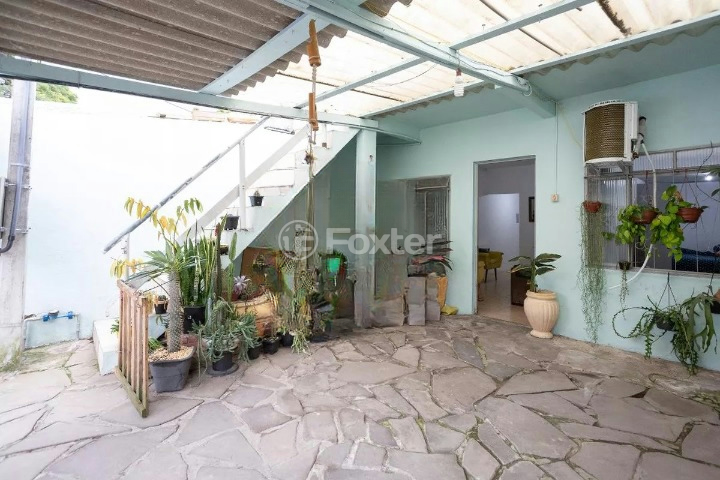 Casa à venda com 4 quartos, 100m² - Foto 3