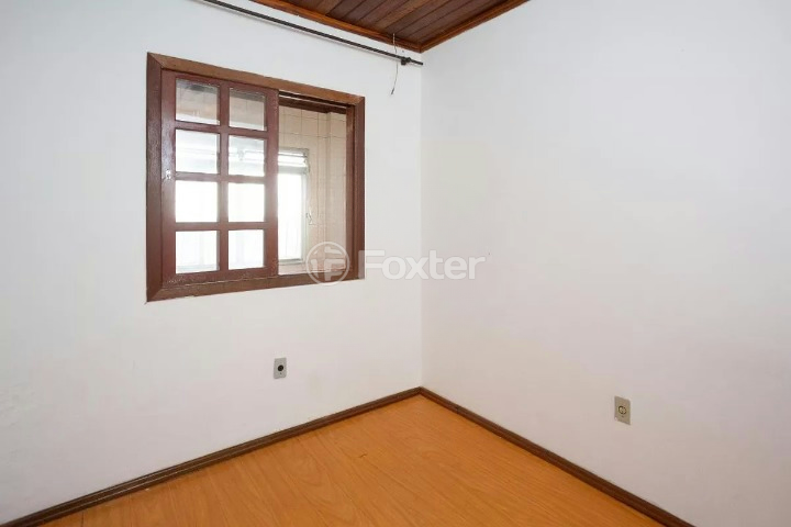 Casa à venda com 4 quartos, 100m² - Foto 2