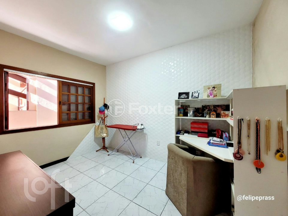 Casa à venda com 6 quartos, 242m² - Foto 13