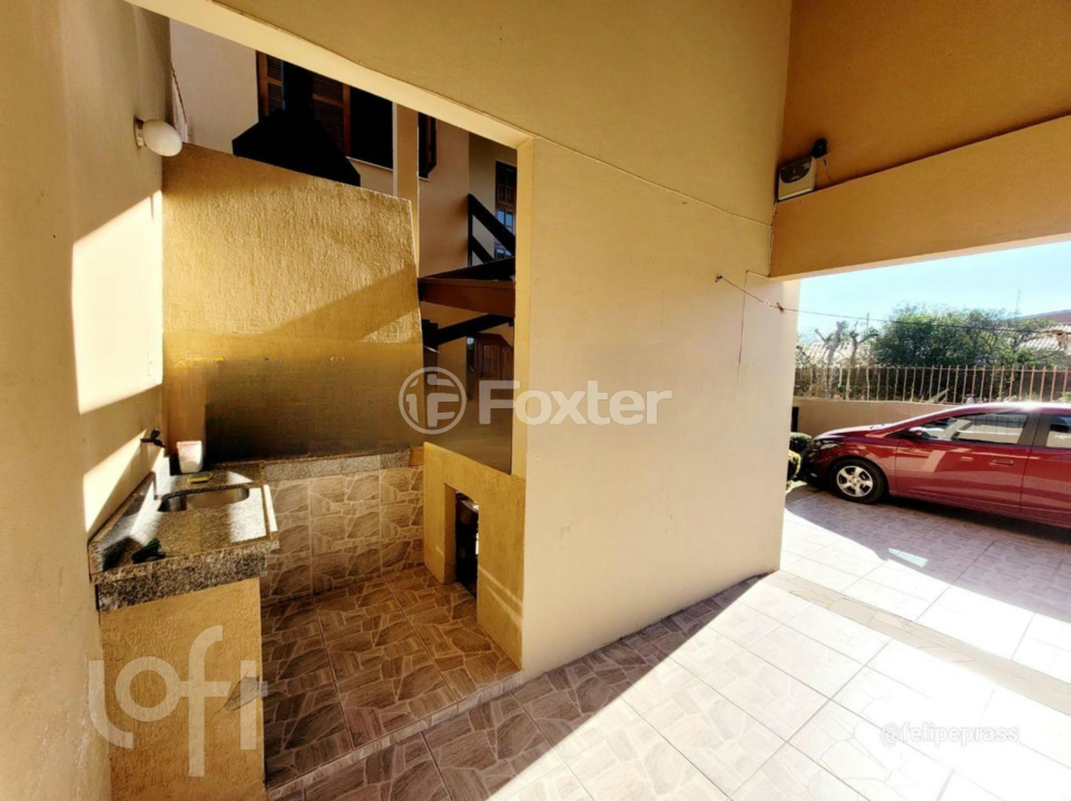 Casa à venda com 6 quartos, 242m² - Foto 22