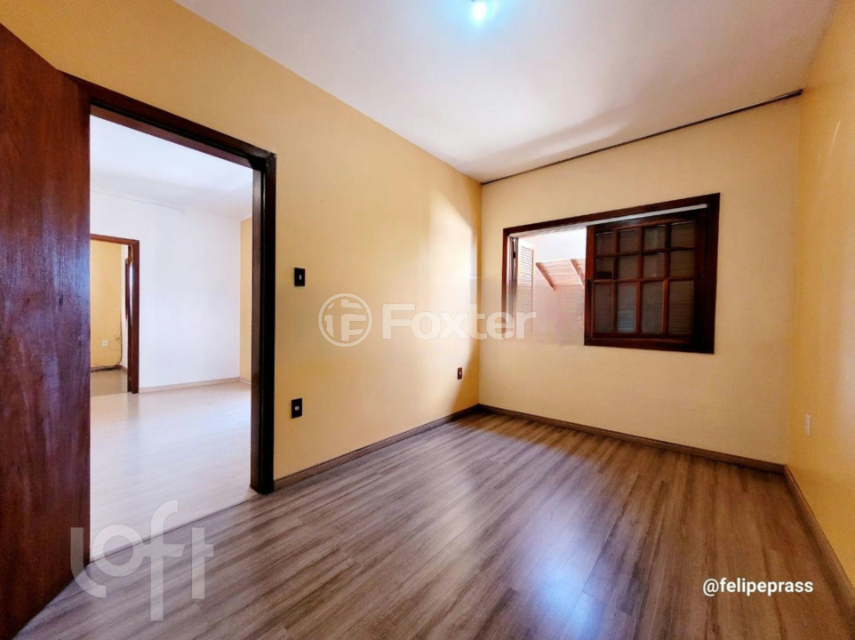 Casa à venda com 6 quartos, 242m² - Foto 5