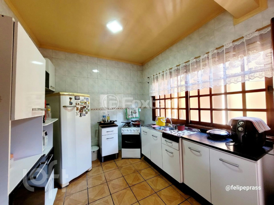 Casa à venda com 6 quartos, 242m² - Foto 12