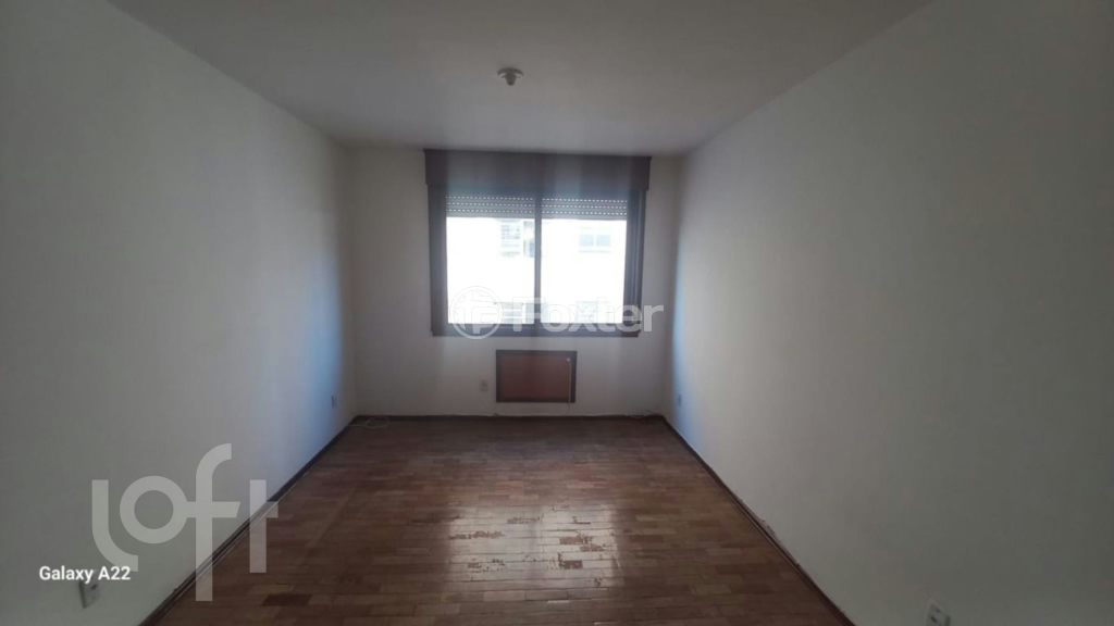 Apartamento à venda com 2 quartos, 75m² - Foto 2