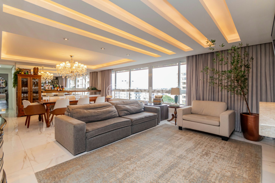 Apartamento à venda com 3 quartos, 209m² - Foto 8
