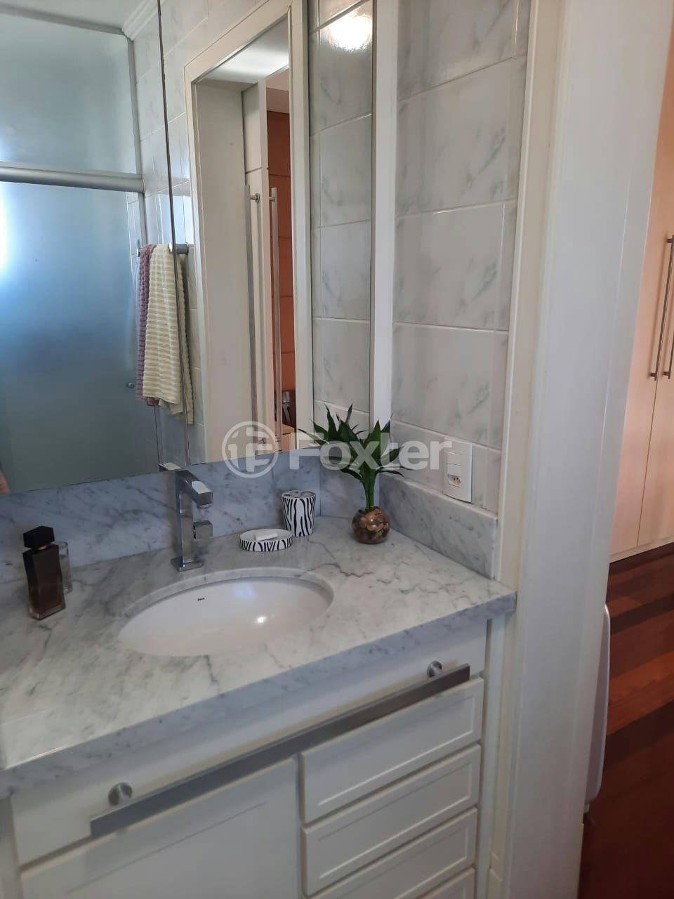 Apartamento à venda com 3 quartos, 122m² - Foto 4