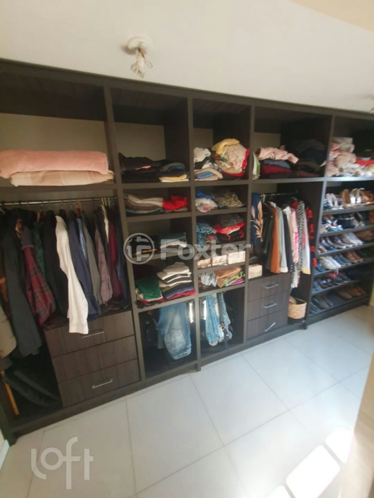Casa à venda com 4 quartos, 266m² - Foto 18