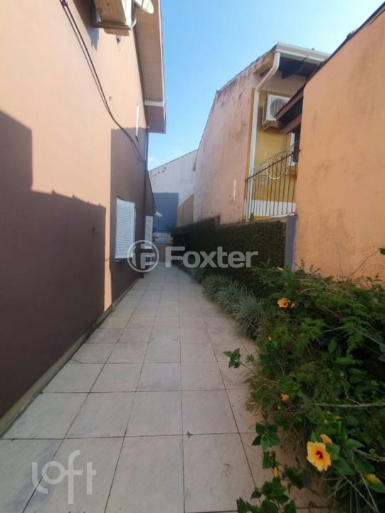 Casa à venda com 4 quartos, 266m² - Foto 26