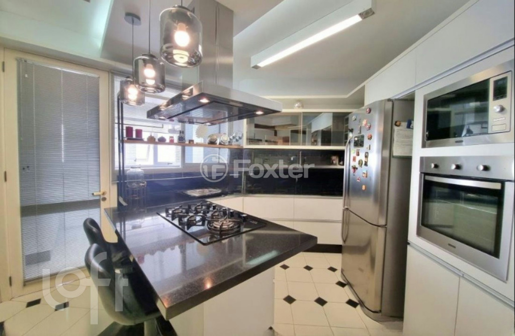 Cobertura à venda com 2 quartos, 218m² - Foto 25